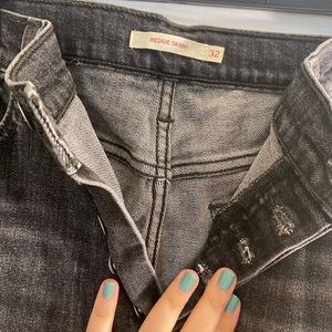 Levi’s Wedgie Skinny - Size 32